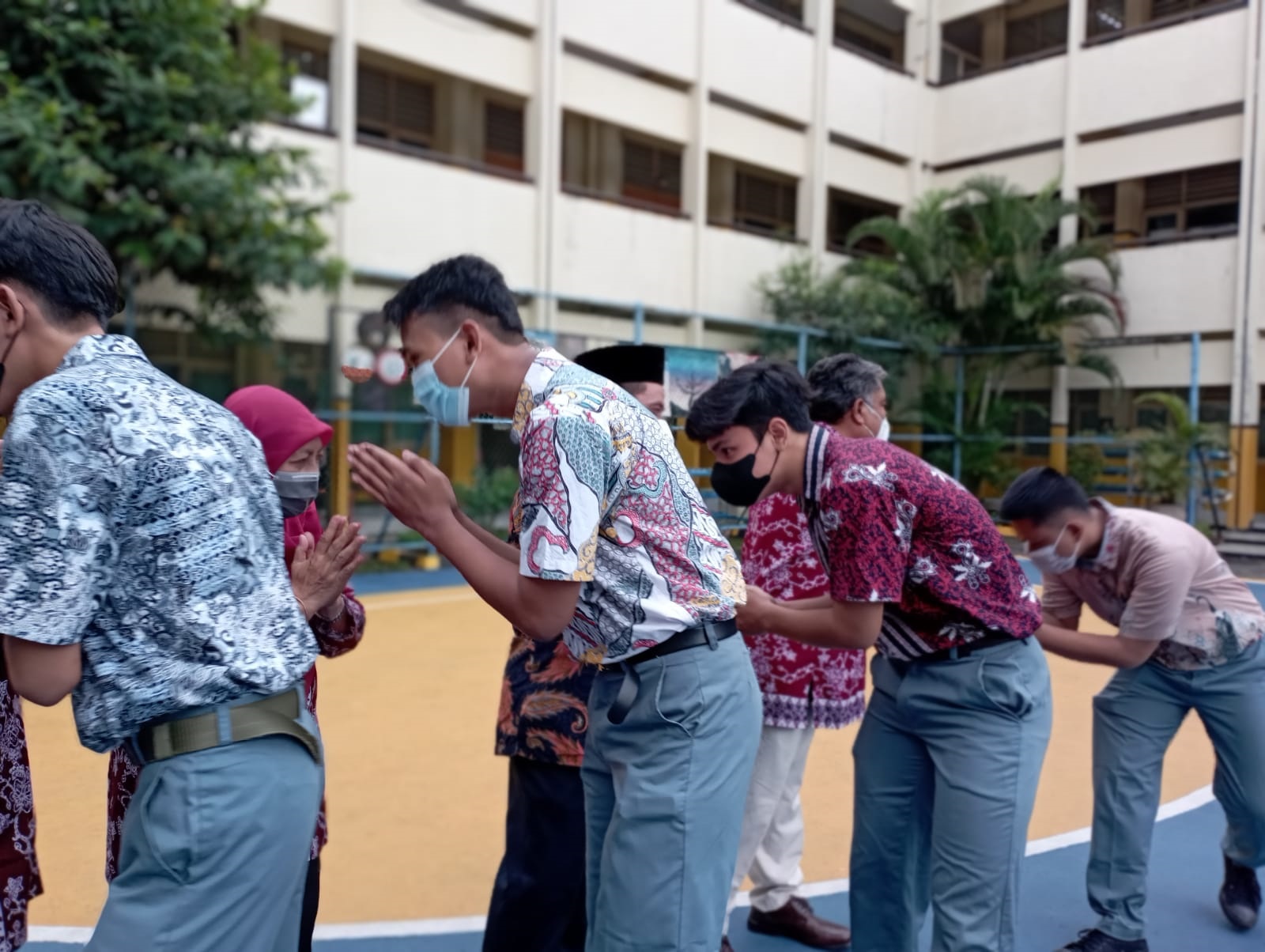 KEGIATAN HALAL BIHALAL MENJADI PEMBUKA PEMBELAJARAN TATAP MUKA