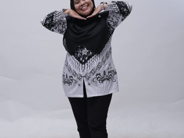 Yola Alfrida Sinaga. S.Pd